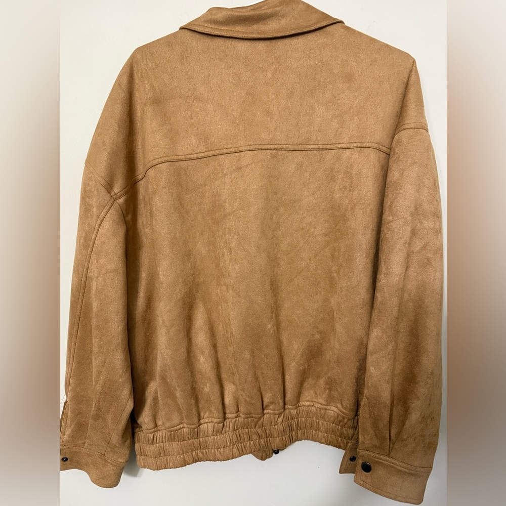Lioness Palm desert faux suede oversized bomber jacket in “chocolate”(tan/camel) - Picture 8 of 8